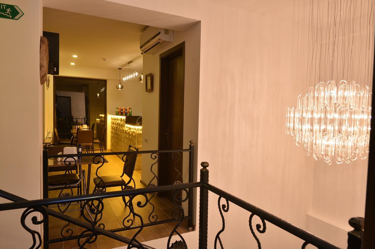 Hotel King Tom Tiflis Exterior foto